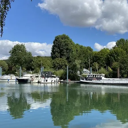 Gare Sur Place Lägenhet Nogent-l'Artaud